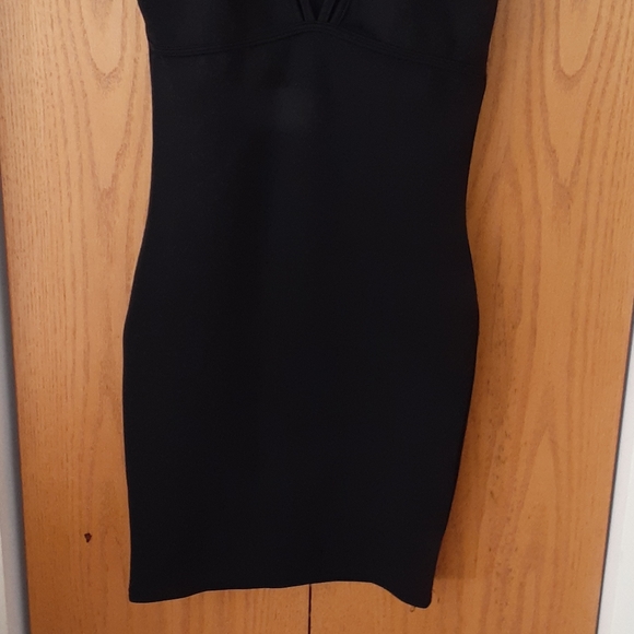 Black Dress - Picture 4 of 8